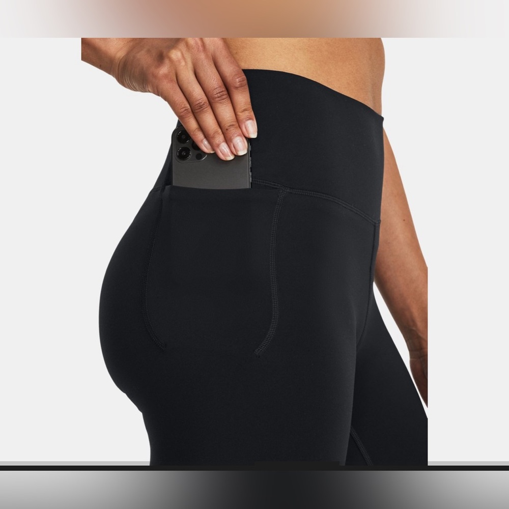 NWOT Women’s Under Armour Meridians leggings.  Size M